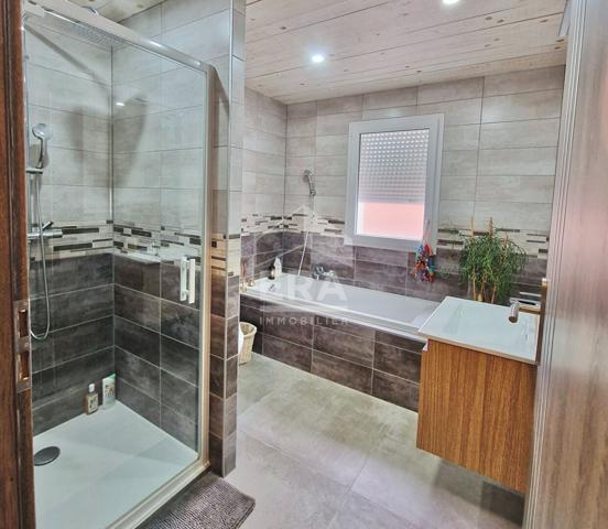 Magnifique maison neuve à deux pas de La Rochelle, 7 pièces, surface de 183 m².