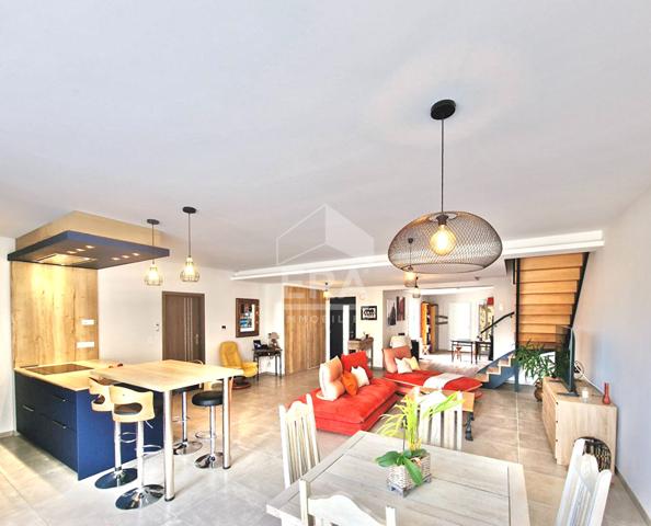 Magnifique maison neuve à deux pas de La Rochelle, 7 pièces, surface de 183 m².