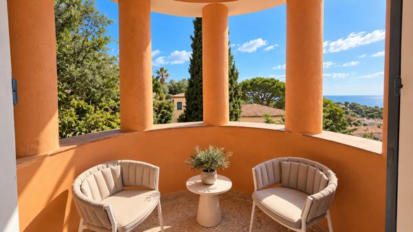 Villa 6 pièces de 294 m² à Roquebrune-Cap-Martin vue mer avec piscine