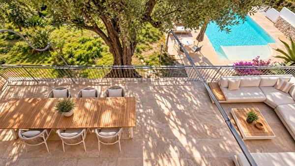 Villa 6 pièces de 294 m² à Roquebrune-Cap-Martin vue mer avec piscine