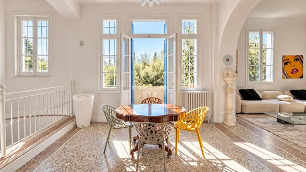 Villa 6 pièces de 294 m² à Roquebrune-Cap-Martin vue mer avec piscine