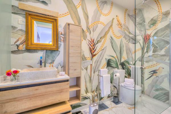 Villa 6 pièces de 294 m² à Roquebrune-Cap-Martin vue mer avec piscine