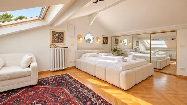 Villa 6 pièces de 294 m² à Roquebrune-Cap-Martin vue mer avec piscine
