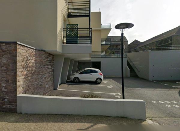 ORGERES T3 de 59 m² avec terrasse de 30 m² exposée ouest et parking couvert – résidence de 2017.