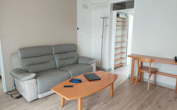 Appartement à louer    2 pièces •  Massy