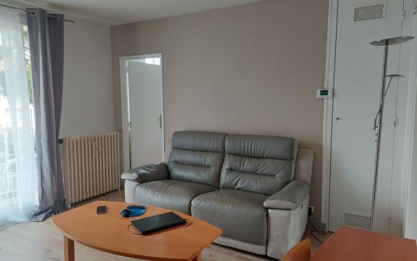 Appartement à louer    2 pièces •  Massy