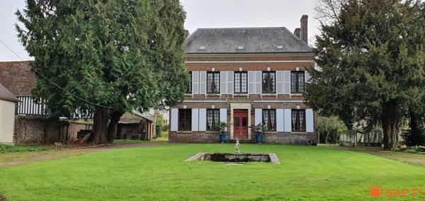 VIMOUTIERS CENTRE MAISON DE MAITRE A RENOVER