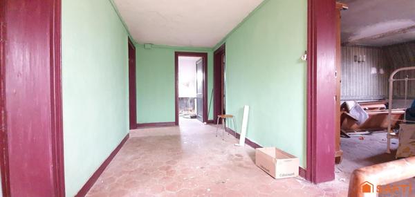 VIMOUTIERS CENTRE MAISON DE MAITRE A RENOVER