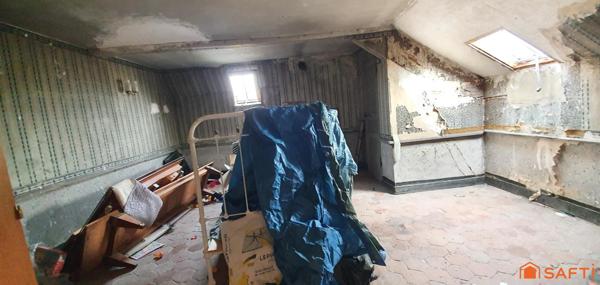 VIMOUTIERS CENTRE MAISON DE MAITRE A RENOVER