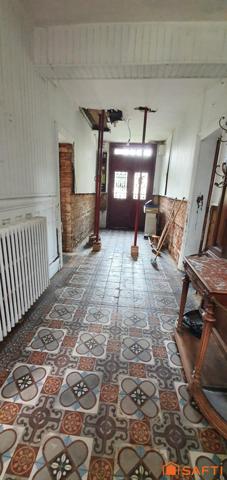 VIMOUTIERS CENTRE MAISON DE MAITRE A RENOVER