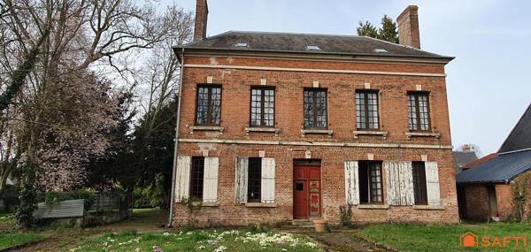VIMOUTIERS CENTRE MAISON DE MAITRE A RENOVER