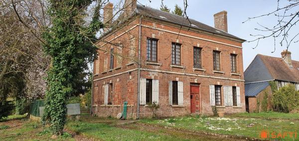 VIMOUTIERS CENTRE MAISON DE MAITRE A RENOVER