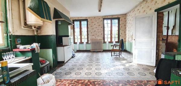 VIMOUTIERS CENTRE MAISON DE MAITRE A RENOVER