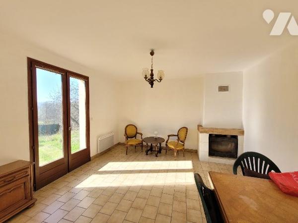 PAVILLON DEUX CHAMBRES GARAGE JARDIN