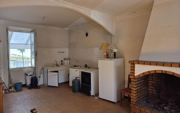 Maison à vendre    5 pièces • 80 m2 Le Bleymard