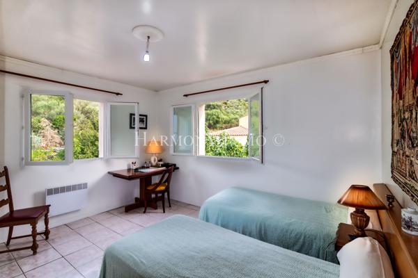 Grande villa au calme avec jolie vue mer, terrain plat – Sagone, Corse