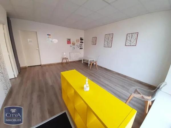 Local commercial à louer 76.97m²