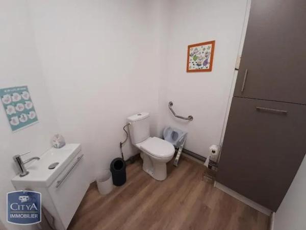 Local commercial à louer 76.97m²