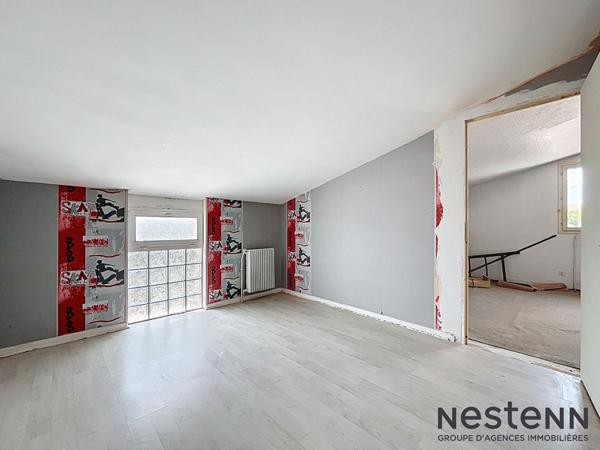 Maison de ville avec petit jardin hyper centre Carbonne