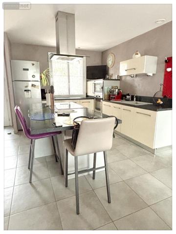 Maison à vendre à Feneu dans le Maine-et-Loire (49460), ref : 49014-1800