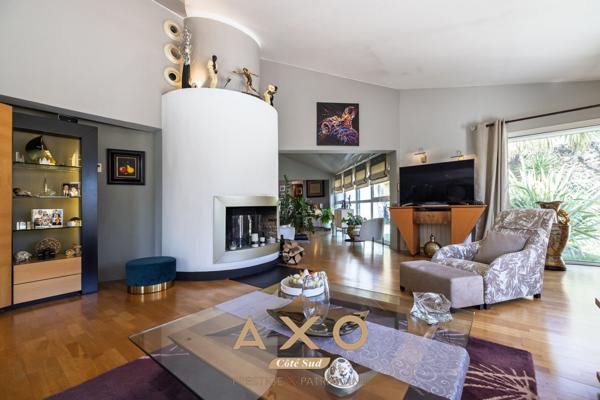 BOUC BEL AIR - MAISON - PLAIN PIED - 245M² - T5 - PISCINE CHAUFFEE - POOL HOUSE - TERRAIN 2000M² - 1 145 000€
