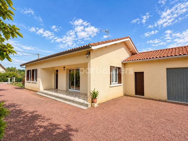 Vente
                Maison115 m² - 5 Pièces -
                    LES BILLAUX (33500)