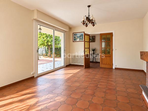 Vente
                Maison115 m² - 5 Pièces -
                    LES BILLAUX (33500)