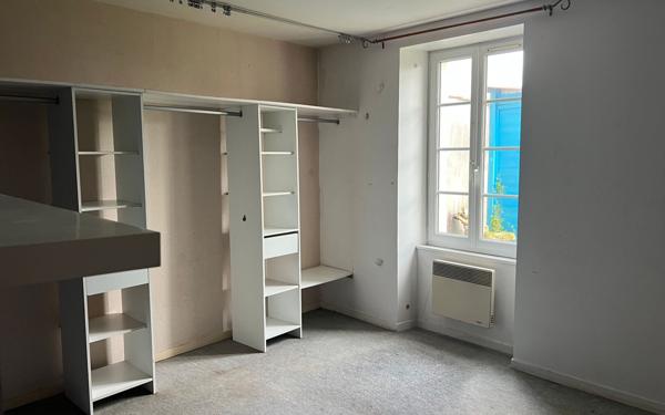 Maison à vendre    3 pièces •  Cozes