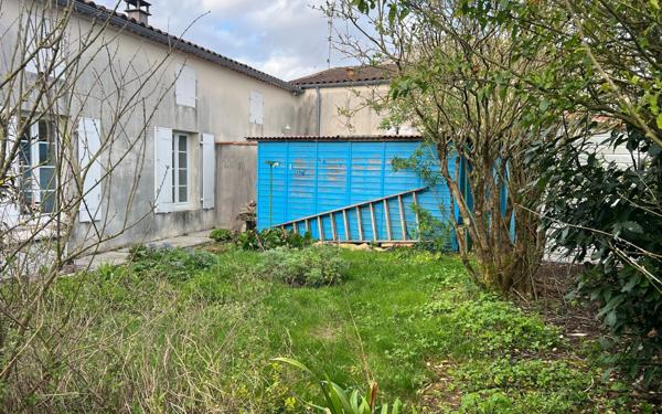 Maison à vendre    3 pièces •  Cozes