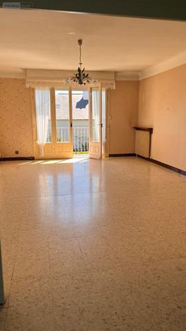 Maison à vendre à Fresnay-sur-Sarthe dans la Sarthe (72130), ref : MA399