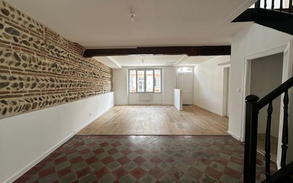 Maison à vendre    5 pièces •  Noé