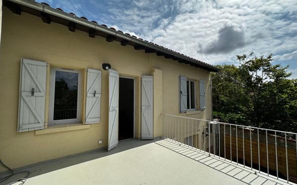 Maison à vendre    5 pièces •  Noé