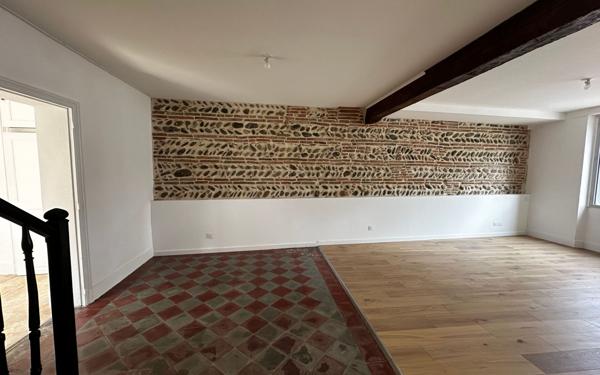 Maison à vendre    5 pièces •  Noé