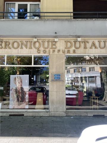 À vendre : Murs de boutique occupée par un coiffeur au 1 boulevard des Diables Bleus, Grenoble