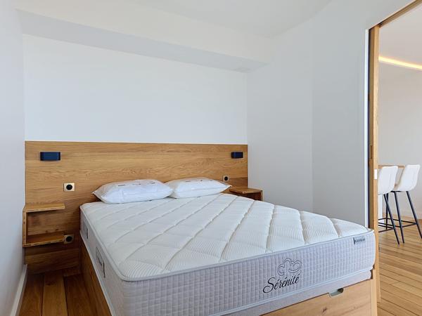Appartement
         2 pièces
        - 32 m² Exclusivité 470 000 € *