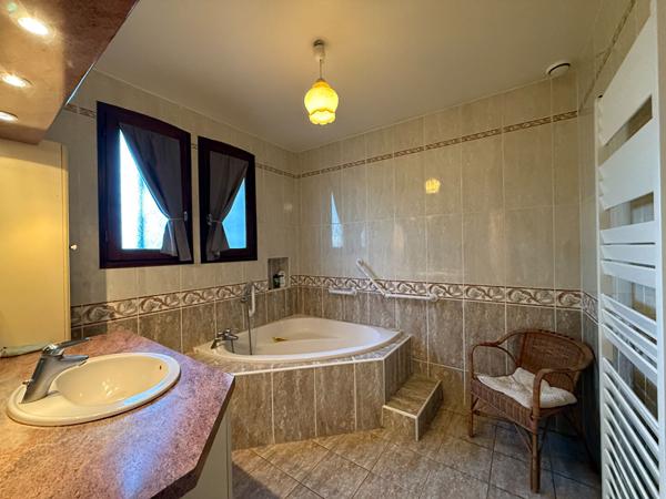 47300 PUJOLS Maison à vendre à Pujols secteur prisé
