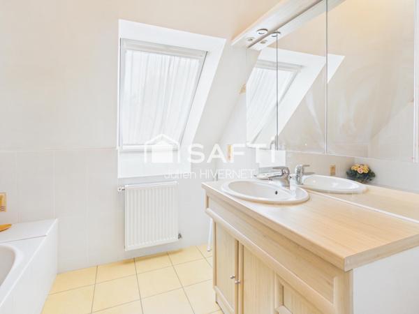 Maison contemporaine de 242m2