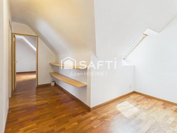Maison contemporaine de 242m2
