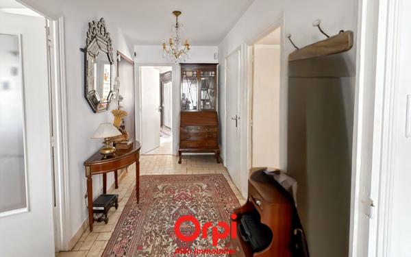 Appartement à vendre    3 pièces •  Montluçon