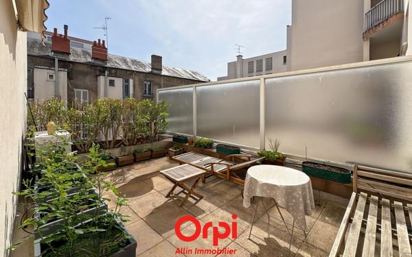 Appartement à vendre    3 pièces •  Montluçon
