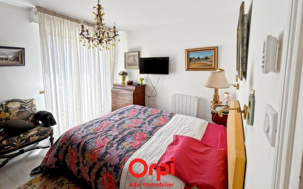 Appartement à vendre    3 pièces •  Montluçon