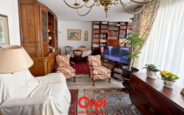 Appartement à vendre    3 pièces •  Montluçon