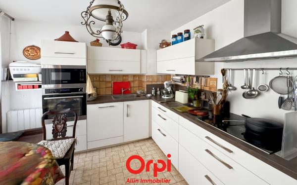 Appartement à vendre    3 pièces •  Montluçon