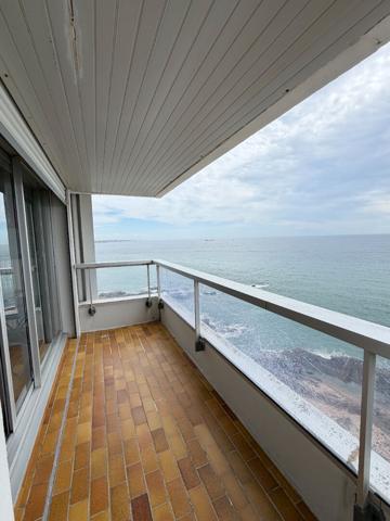 Appartement T3 face mer, 71m2 avec balcon, parking et cave