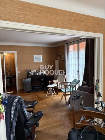MAISON À VENDRE DE 8 PIÈCES DE 141,00 M²