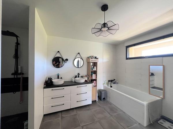 Vente / Maison d'architecte à Bouafle (78410)