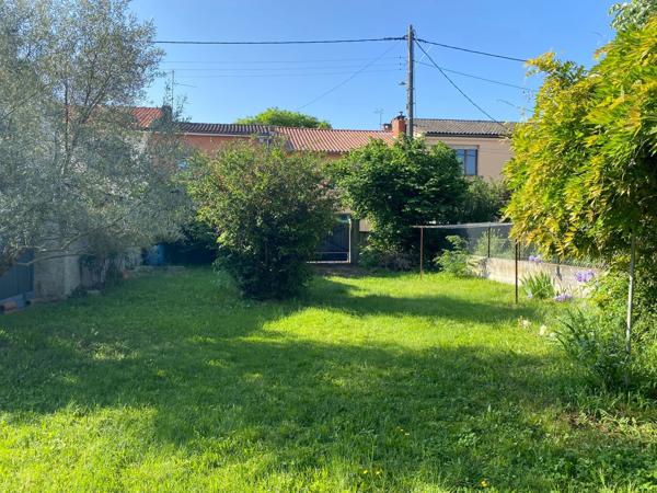 Terrain constructible de 248m², Barrière de Paris