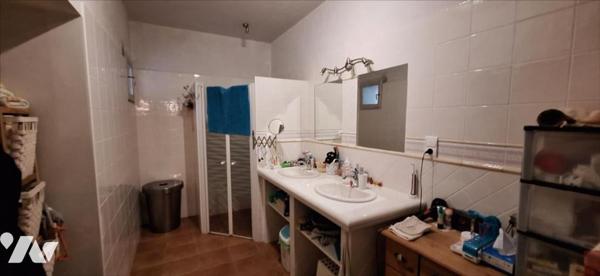 6km de VIC-FEZENSAC, maison en pierre de 200m² envi. sur 8000m² de terrain