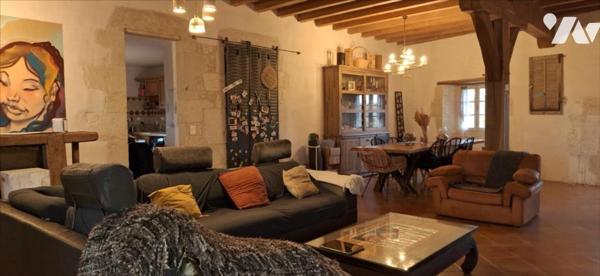 6km de VIC-FEZENSAC, maison en pierre de 200m² envi. sur 8000m² de terrain