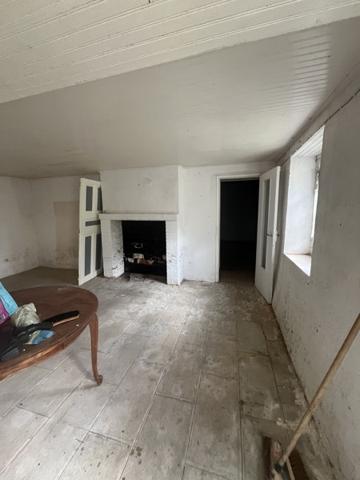 Maison à vendre 98 280 € Urciers 4 p 145 m² DPE E